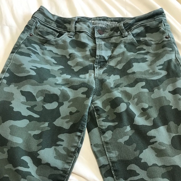 Old Navy Rockstar Camo Pants - Picture 4 of 7